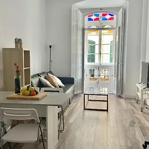 https://cool-home-malaga-city-center.1costadelsol.com